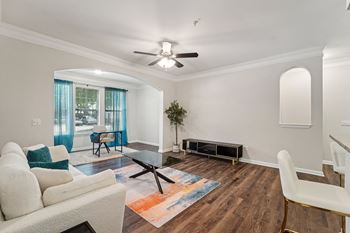 Spacious Living Area at Kingwood Glen, Kingwood, TX